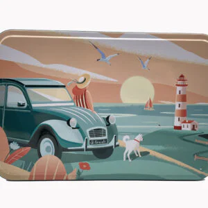 Assortiment palets bretons et galettes bretonne dans une boite métallique souvenir de Bretagne biscuits traditionnel au beurre salé.