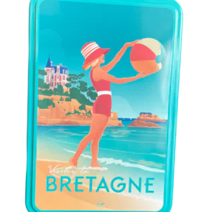 Assortiment palets bretons et galettes bretonne dans une boite métallique souvenir de Bretagne biscuits traditionnel au beurre salé.