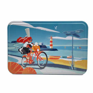 Assortiment palets bretons et galettes bretonne dans une boite métallique souvenir de Bretagne biscuits traditionnel au beurre salé.