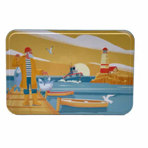 Assortiment palets bretons et galettes bretonne dans une boite métallique souvenir de Bretagne biscuits traditionnel au beurre salé.