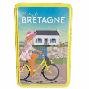 Assortiment palets bretons et galettes bretonne dans une boite métallique souvenir de Bretagne biscuits traditionnel au beurre salé.